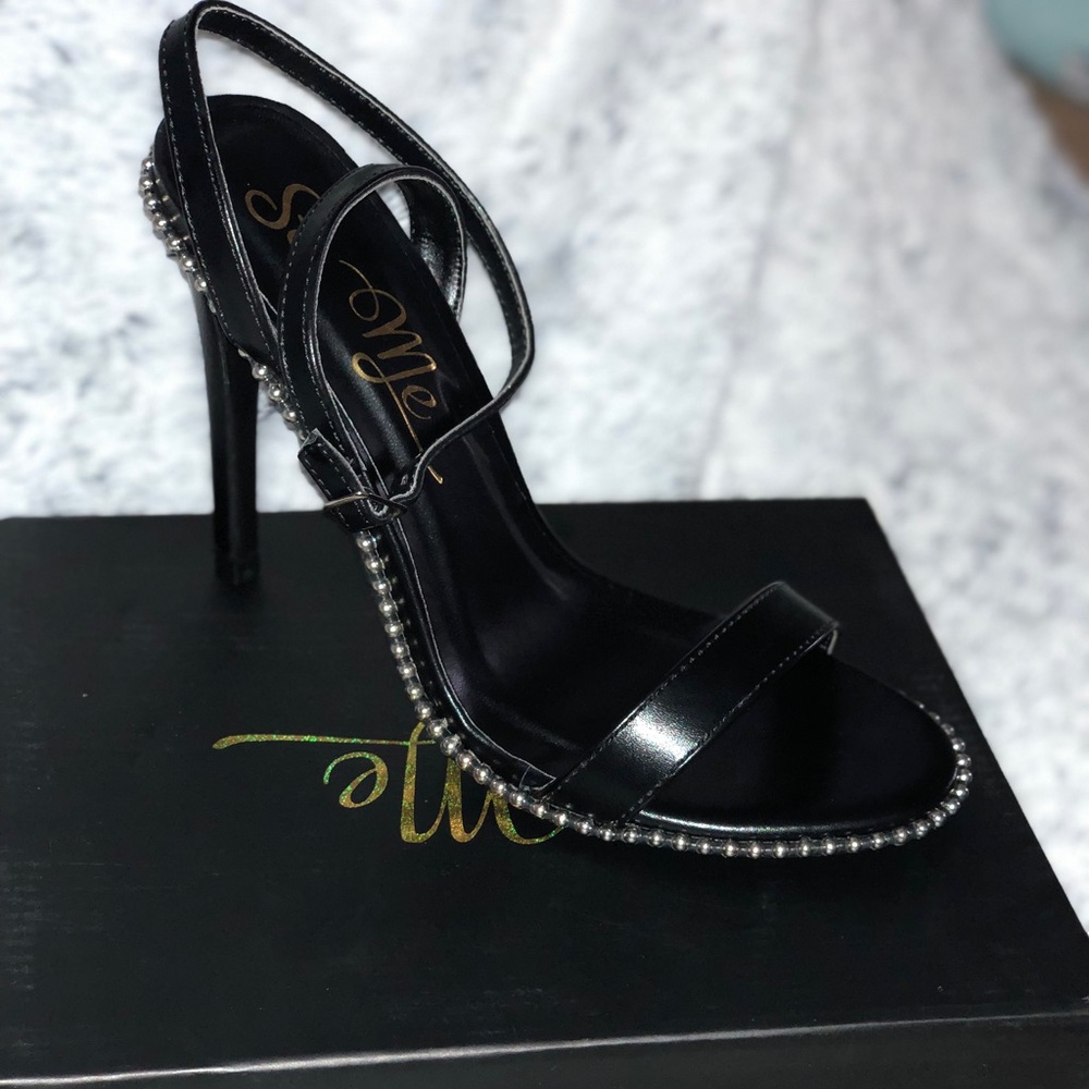 Studding Romance Heels, Brand New - Picture 4 of 5